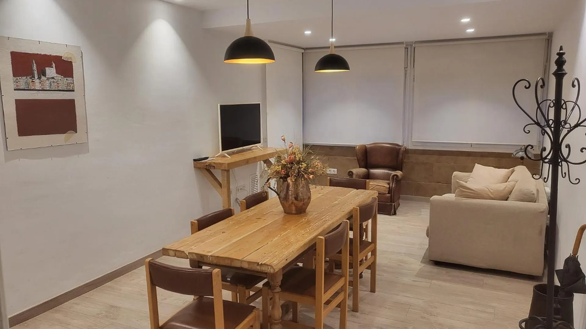 Turistic Girona - Piso De 1, 2 O 3 Habitaciones Spain