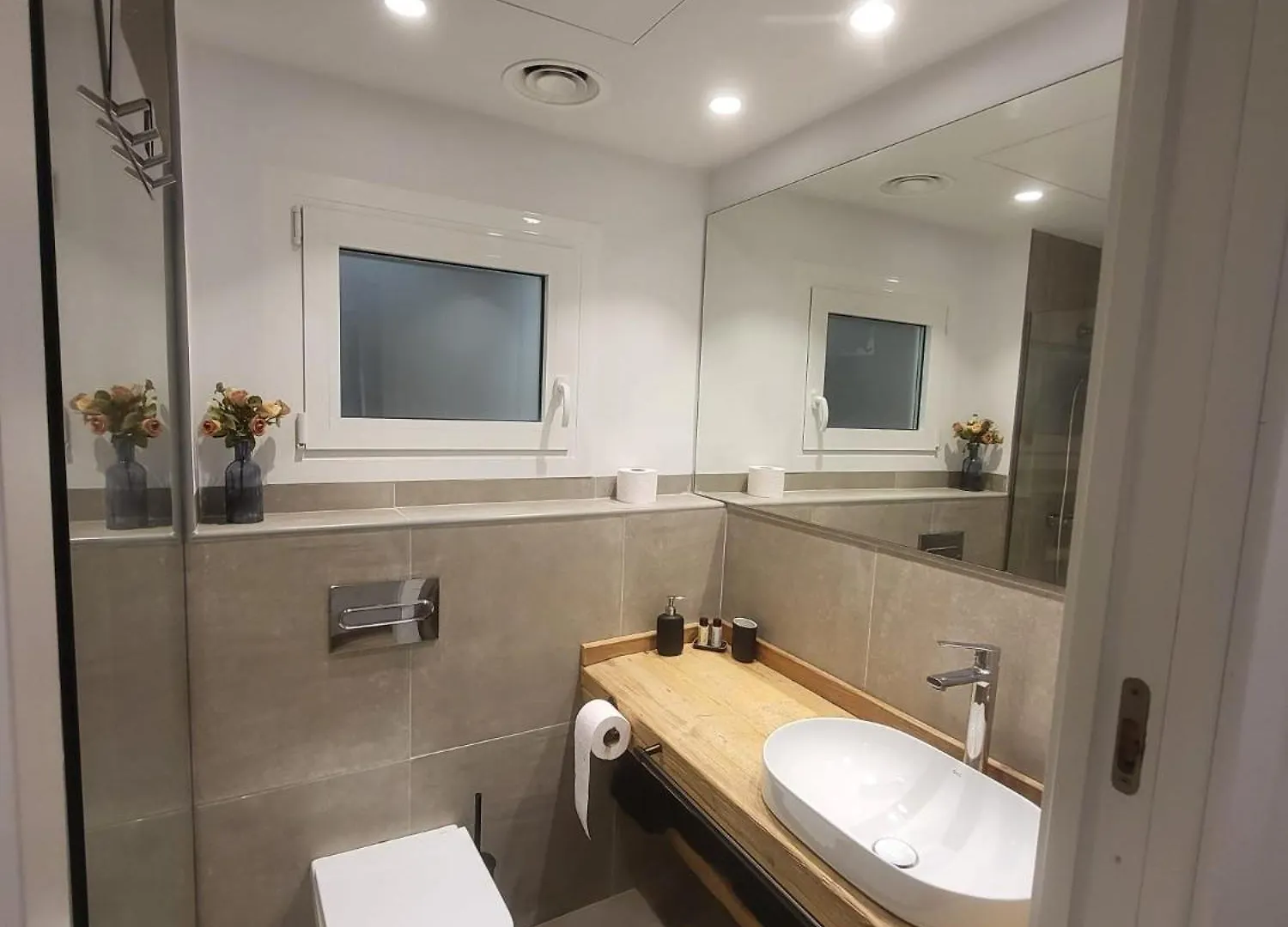 Turistic Girona - Piso de 3 habitaciones 0*,